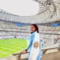 Najwa Shihab nonton Piala Dunia 2022 dengan sneakers mahal (instagram/najwashihab)
