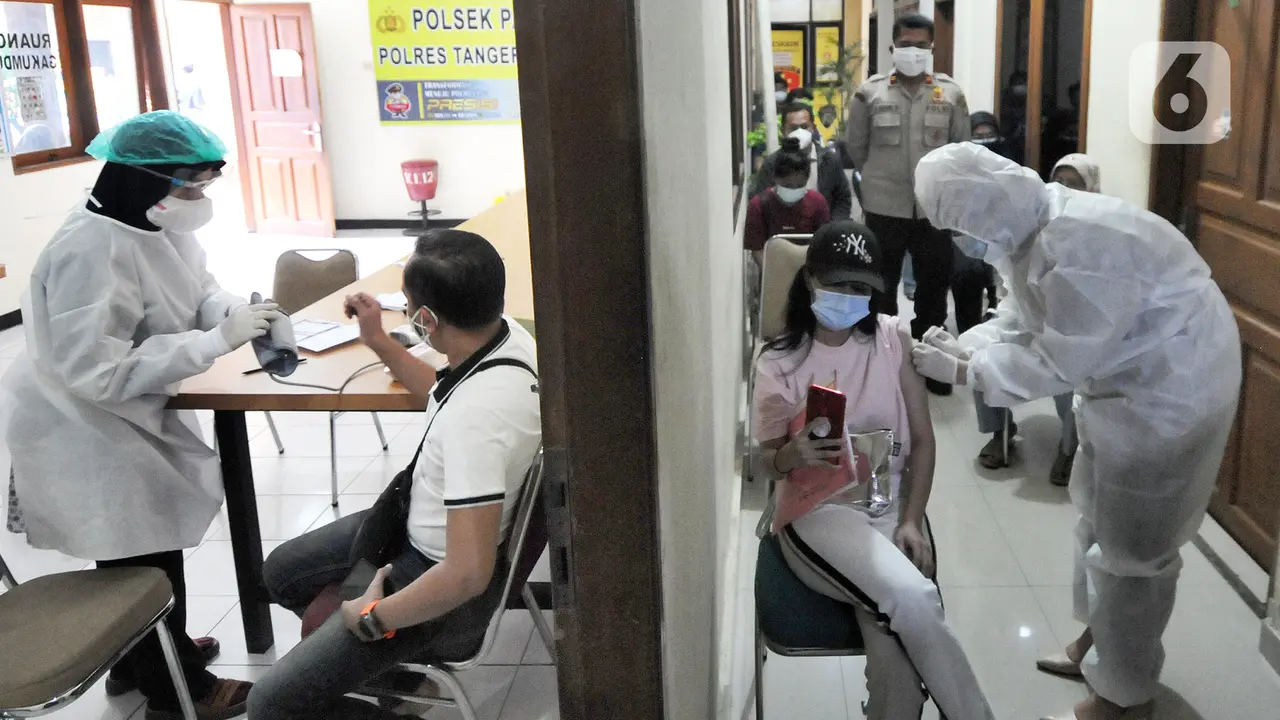 HUT Bhayangkara, Polsek Pamulang Gelar Vaksinasi Covid-19 Massal Gratis