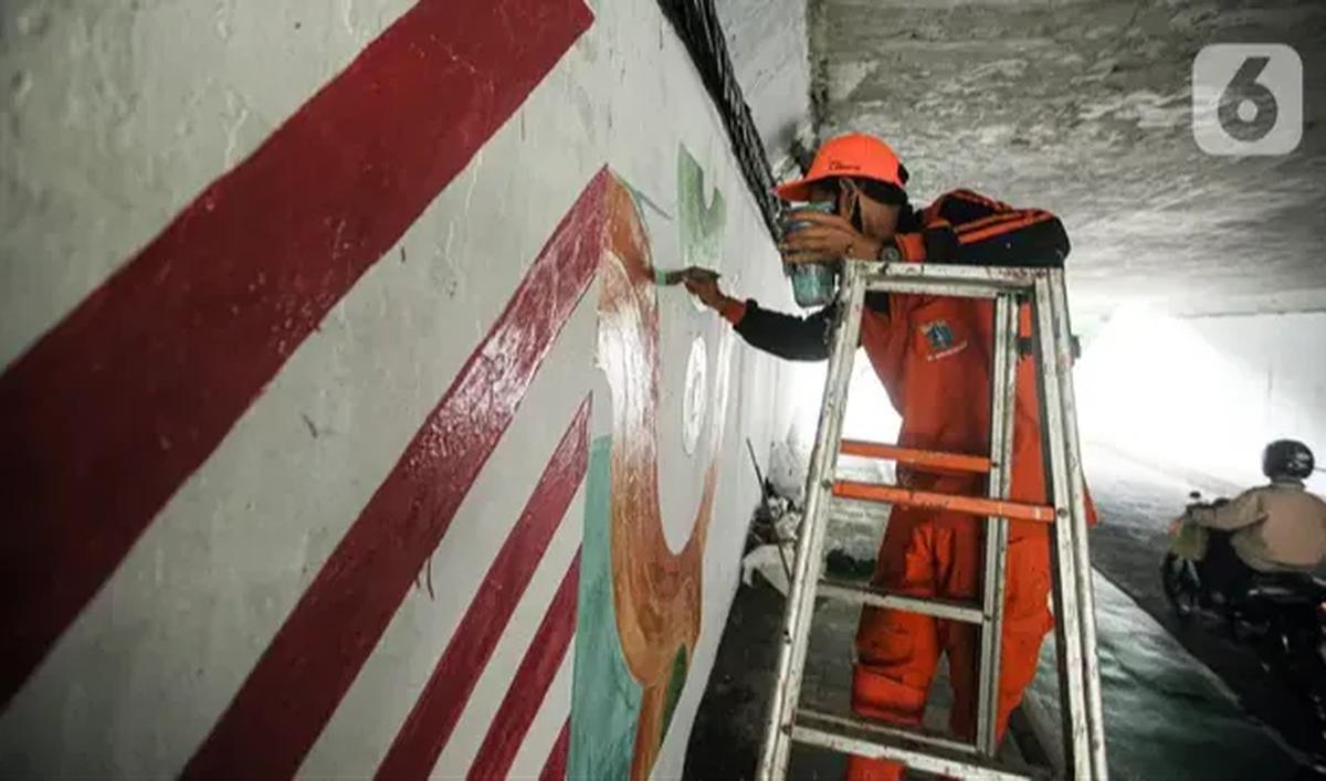Heru menjelaskan, penonaktifan usai Marihot menjalani pemeriksaan pelanggaran di Inspektorat DKI Jakarta.