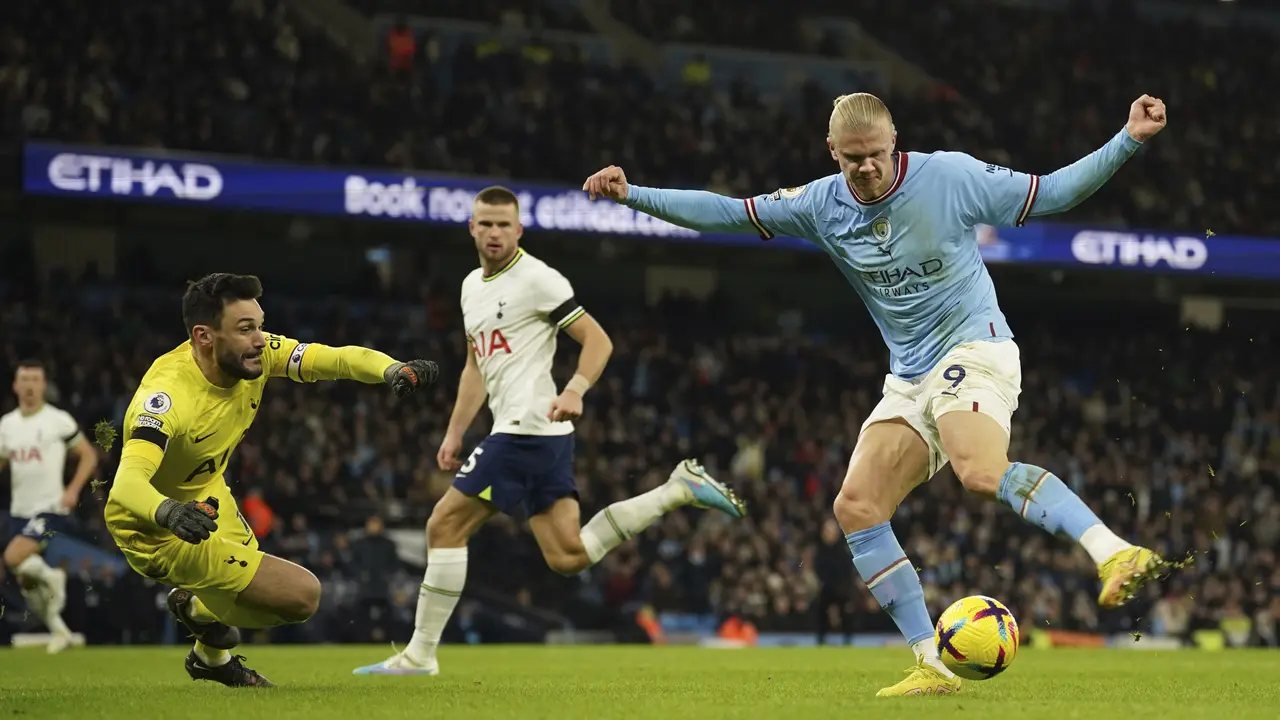 Foto: Comeback Sensasional Manchester City Atas Tottenham Hotspur di Liga Inggris, Riyad Mahrez Inspirasi Kemenangan