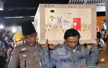 KP2MI Serahkan Jenazah PMI Korban Kebakaran Hong Kong ke Keluarga di Malang
