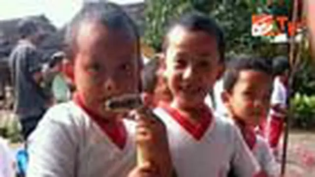 Ketika Murid TK Belajar Mengenal Ular