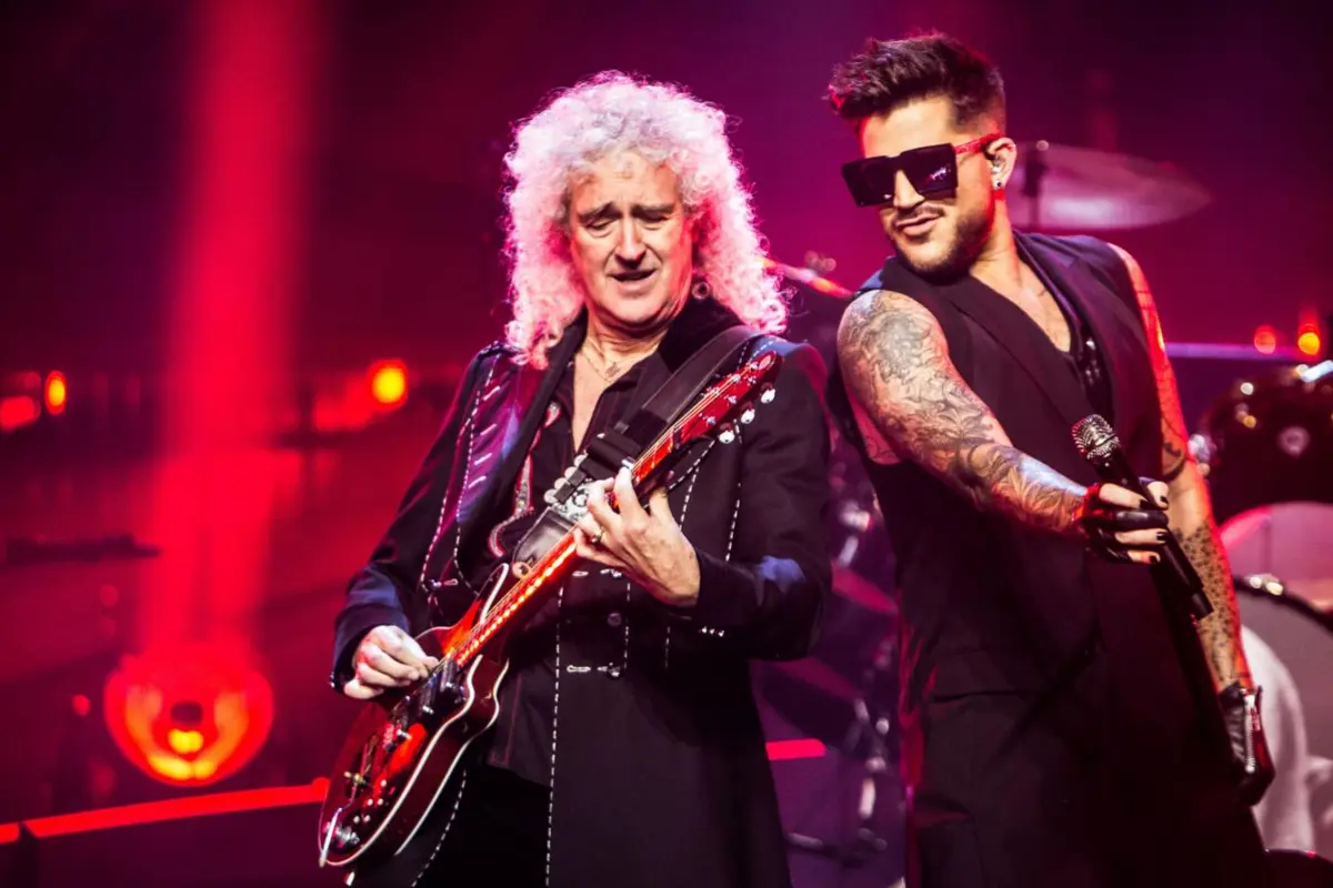 Queen dan Adam Lambert