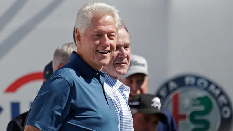 Para Mantan Presiden AS Barack Obama, George W Bush dan Bill Clinton Nonton Golf