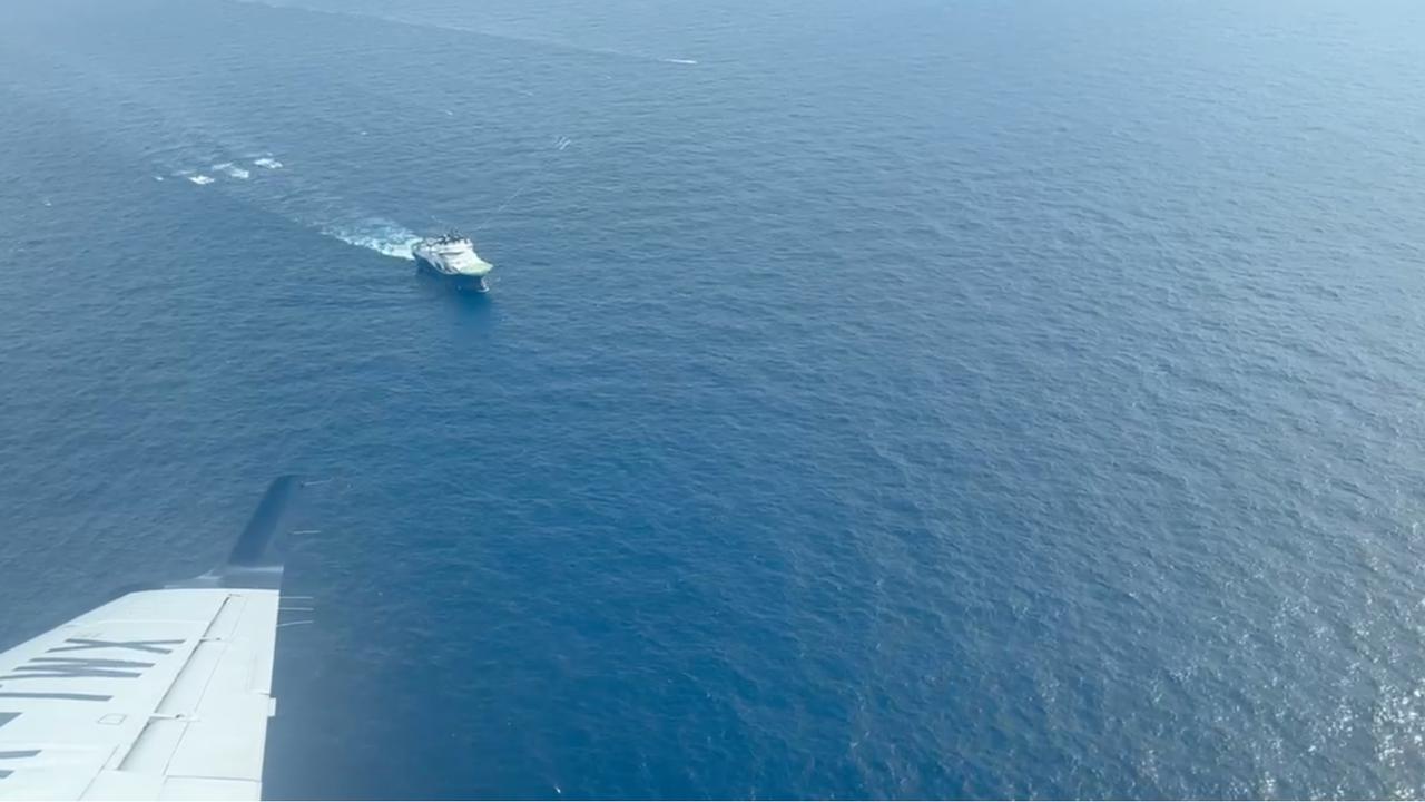 kapal coast guard china di natuna