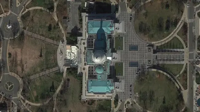 U.S. Capitol Building. (Sumber Google Earth)