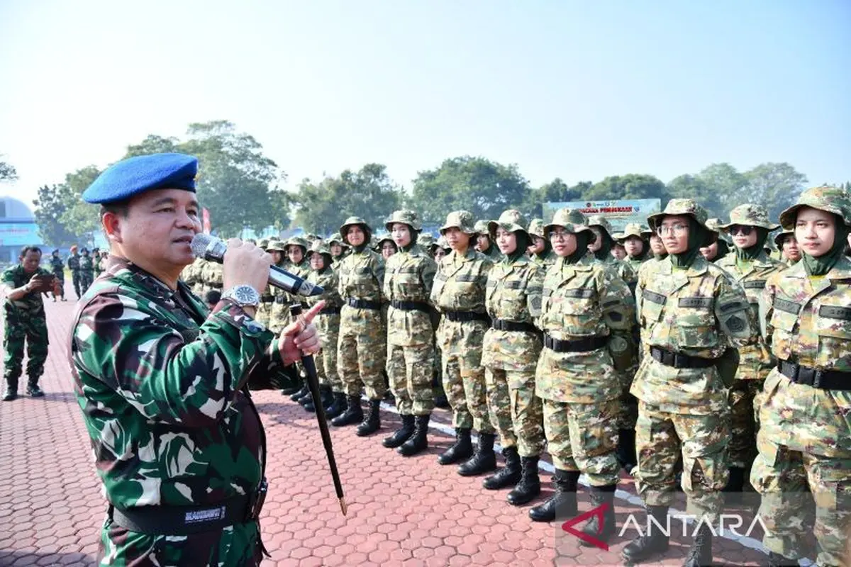 Peserta latsarmil dari pengelola KDMP dan KNMP mengikuti upacara pembukaan pelatihan diklat di lapangan Dirgantara AAU, Yogyakarta pada Rabu (17/6/2026). (Antara/Humas TNI AU)