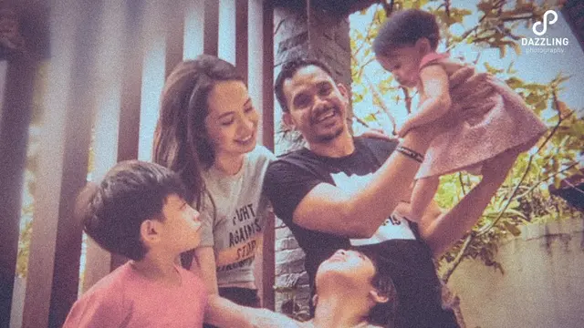 6 Potret Verlita Evelyn 'Cinta Fitri' dan Keluarga, Selalu Harmonis