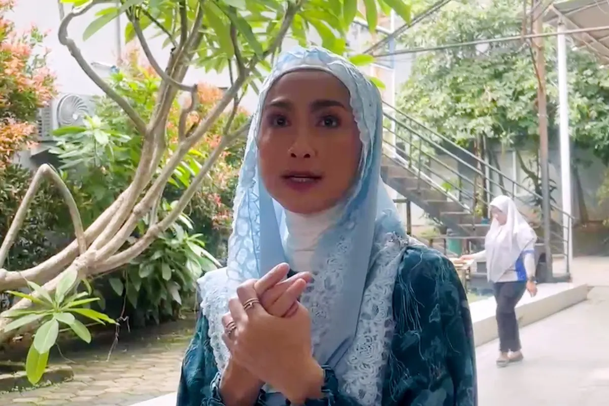Desy Ratnasari saat ditemui di Kawasan Tendean, Jakarta Selatan, Senin (3/2/2025).