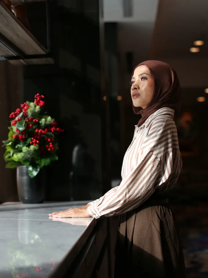 wanita februari kepribadian kuat