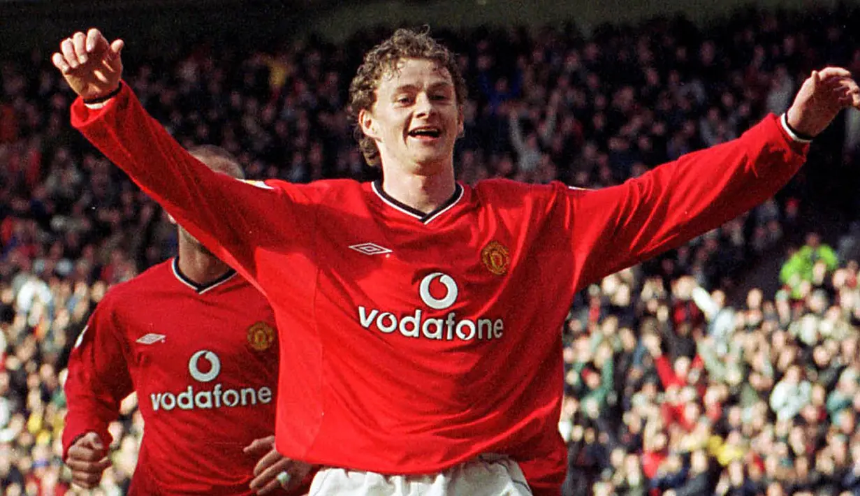 Manajer Manchester United, Ole Gunnar Solskjaer ternyata merupakan salah satu pencetak gol terbanyak Manchester United di Liga Cahmpions. Ia tercatat mampu menorehkan 19 gol dari 77 penampilannya. (AFP/Fotosports International/Robin Parker)