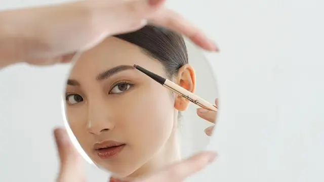 Browlogy, Solusi Praktis Menata Alis Mata di Produk 3in1