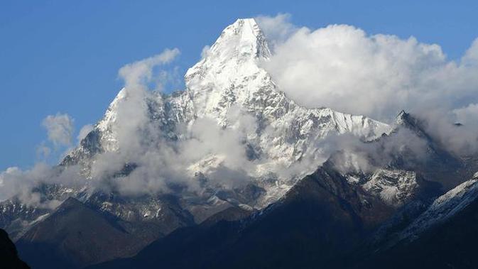Gletser di Gunung Everest kian menipis. (AFP Photo/Prakash Mathema)
