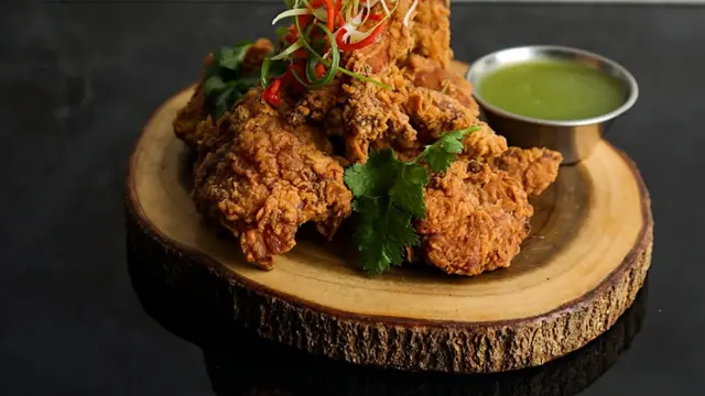 Rekomendasi Tempat Makan Sahur di Semarang Dekat Stasiun (Foto: Google Maps/Bowery Restaurant)