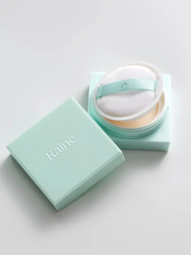 The Daily Radian Matte Setting Powder