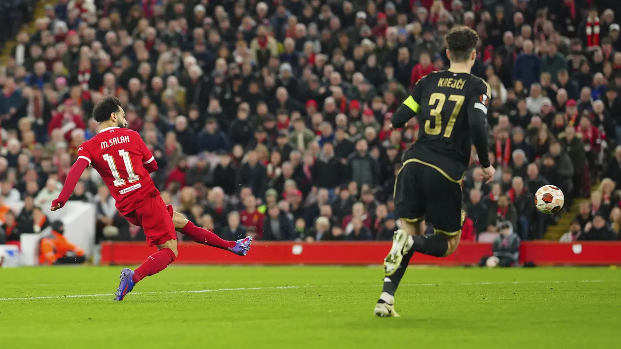 Foto: Rekor Cemerlang Mohamed Salah Warnai Pesta Kemenangan Liverpool atas Sparta Praha di Liga Europa
