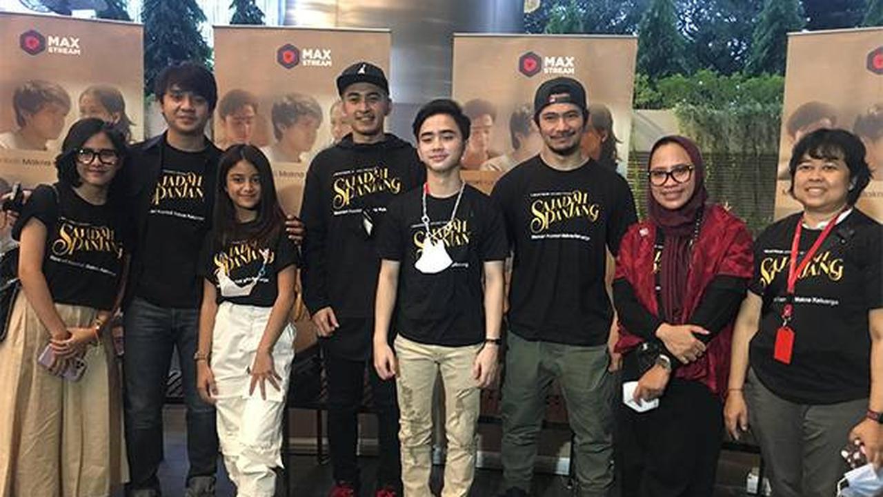 Para pemain Sajadah Panjang