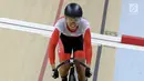 Pembalap sepeda Indonesia, Chrismonita Dwi Putri memacu sepedanya di nomor Women Elite nomor 500m Time Trial Asian Track Championships 2019 di Jakarta International Velodrome, Kamis (10/1). Putri meraih mendali perunggu. (Bola.com/Yoppy Renato)