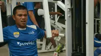 Sembuh dari Demam, Tantan Kembali Gabung Latihan Persib