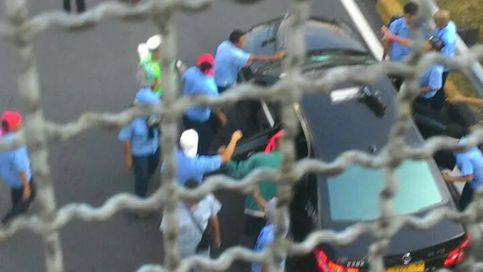 Bikin Macet, Ini Foto-foto yang Gambarkan Suasana Demo Taksi