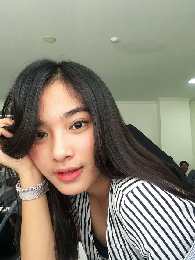 7 Potret Echi Babysitter Kiano Anak Baim Wong, Curi Perhatian