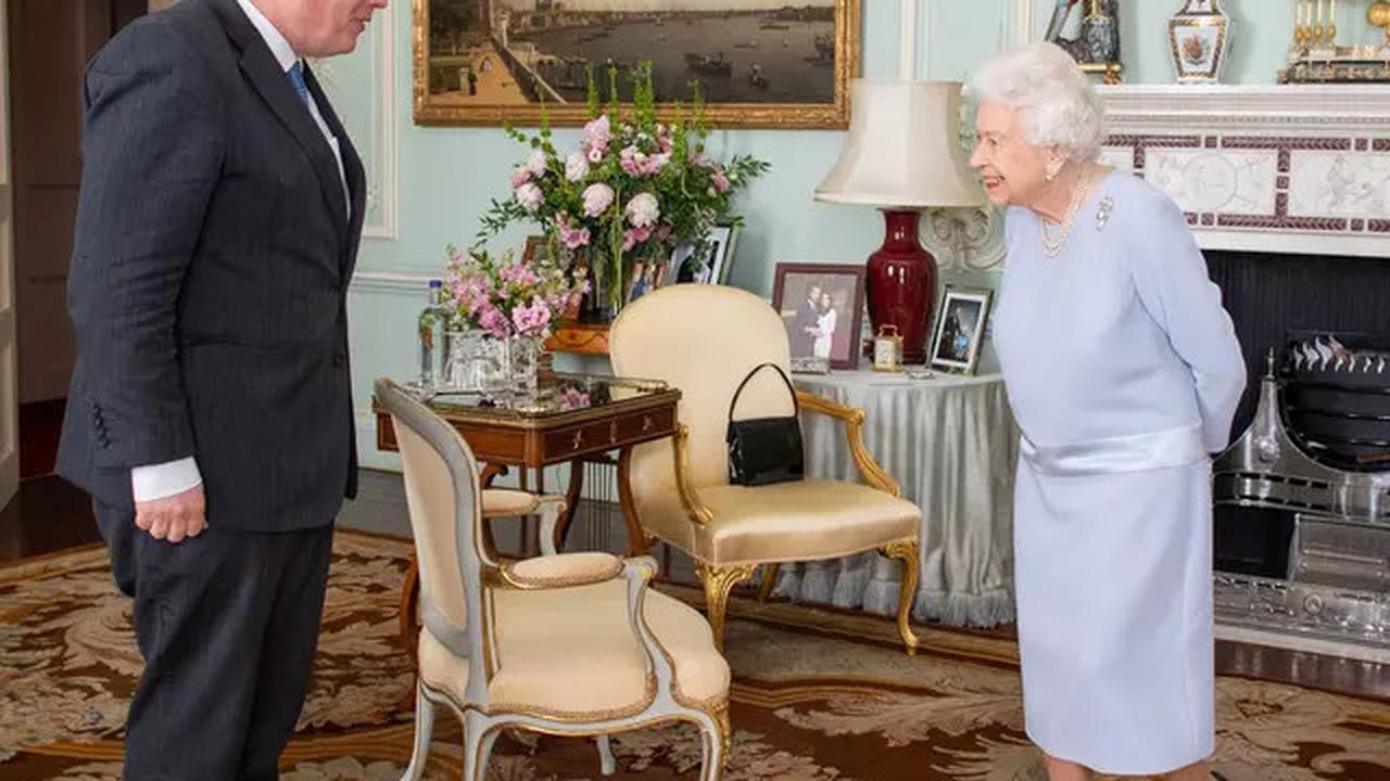 Demi Buku Memoar, Mantan PM Inggris Bocorkan Penyebab Asli Kematian Ratu Elizabeth II