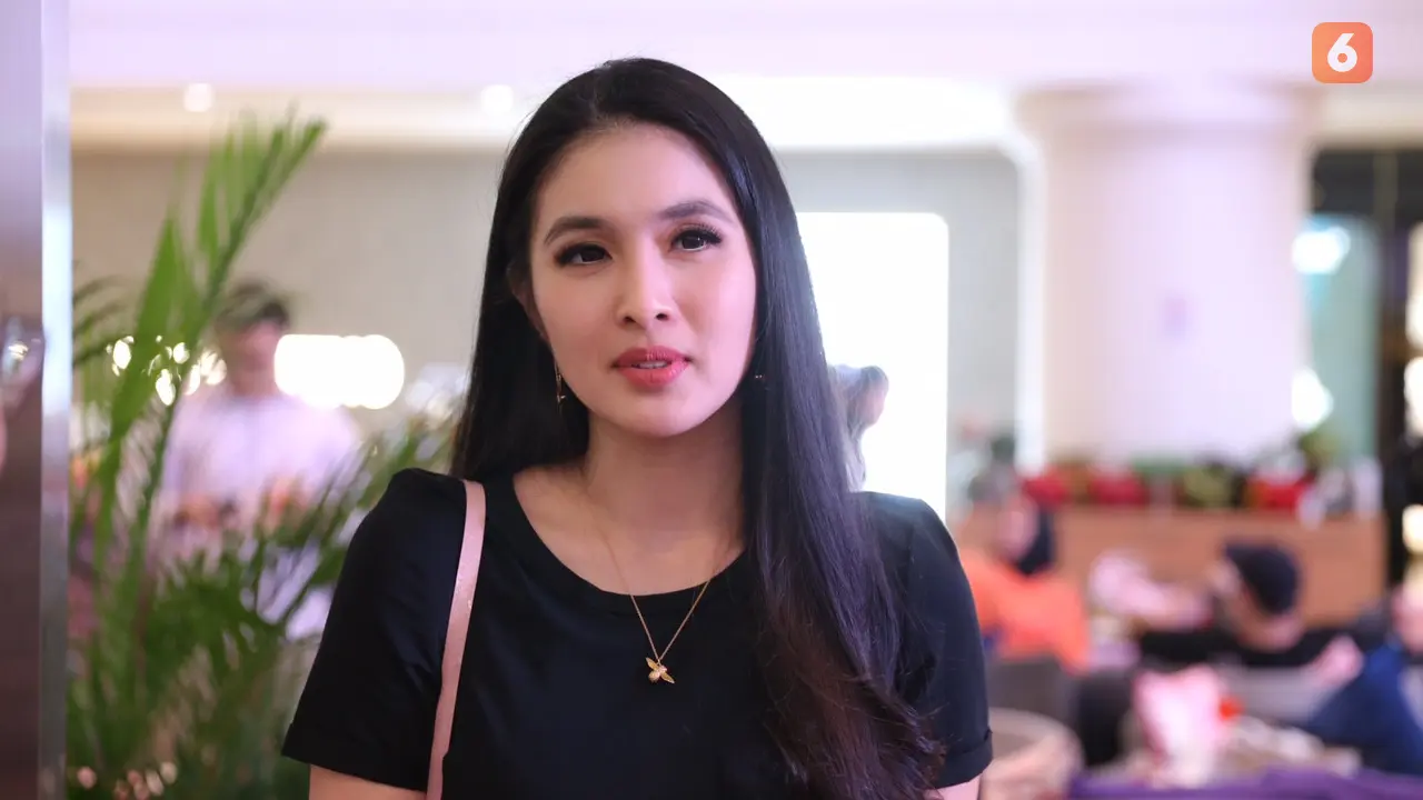 [Bintang] Sandra Dewi