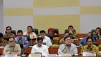 Gubernur BI Agus Martowardojo, Menkumham Yasonna Laoly, Menkeu Bambang Brodjonegoro dan Menteri PPP/Bappenas Sofyan Djlalil melakukan rapat kerja bersama Banggar DPR di kompleks Parlemen, Jakarta, Selasa (21/6).  (Liputan6.com/Johan Tallo)