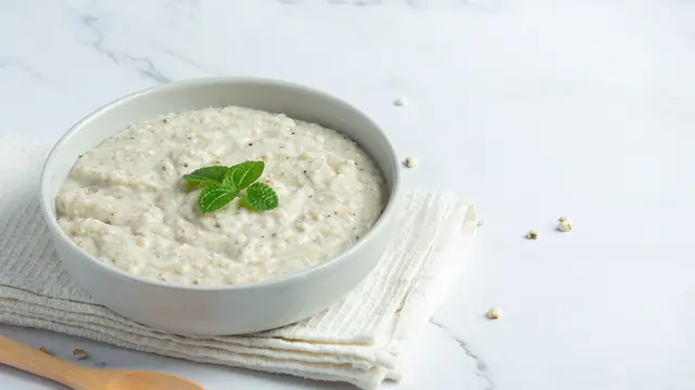 Bubur manis menggunakan millet.