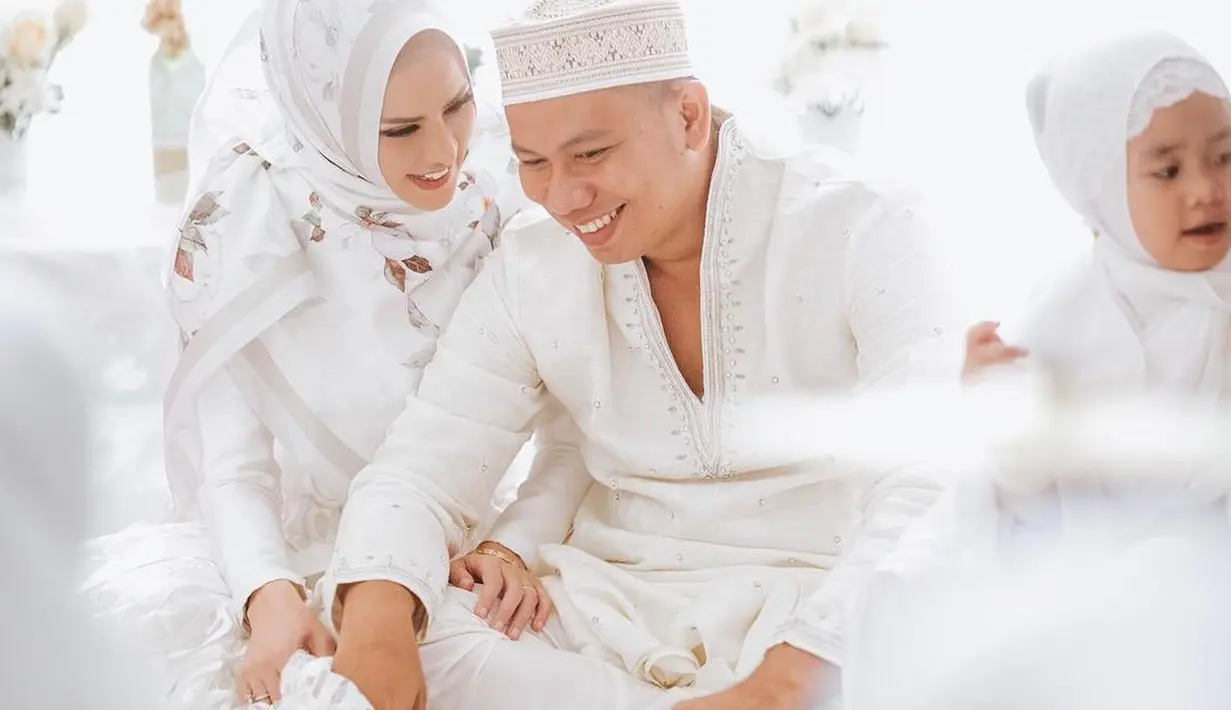 (Instagram/angellelga)