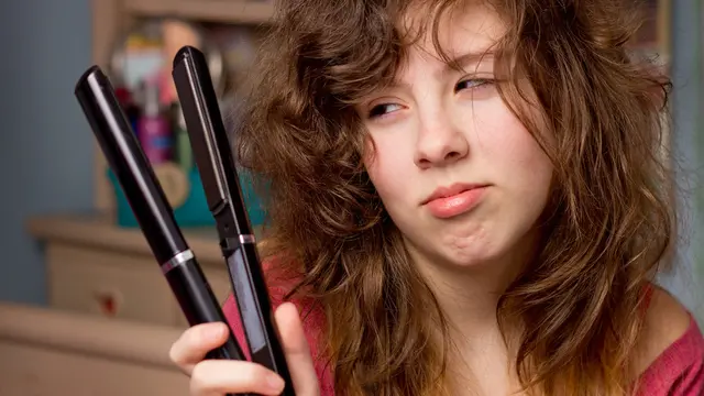 Bisa Bikin Rambut Rusak, Hindari 3 Kesalahan Ini Saat Kamu Mau Mencatok Rambut