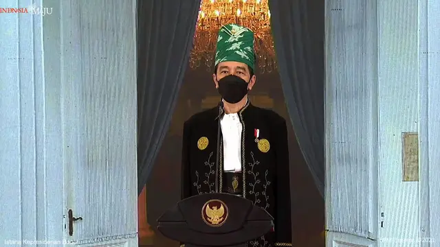11 Gaya Jokowi Kenakan Baju Adat dari Berbagai Daerah