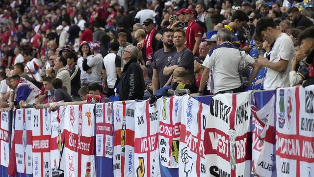 FOTO Suporter Inggris di Euro 2024