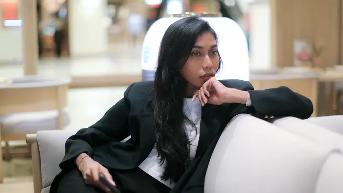 wanita februari tangguh