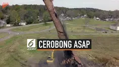 Sebuah cerobong asap sengaja diruntuhkan di Pell City, Alabama. Reruntuhan cerobong asap tersebut mengenai ekskavator. Tidak ada korban jiwa dalam insiden ini.