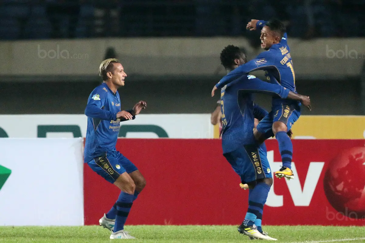 Trio FEM Persib, Ferbri Hariyadi, Michael Essien, Raphael Maitimo