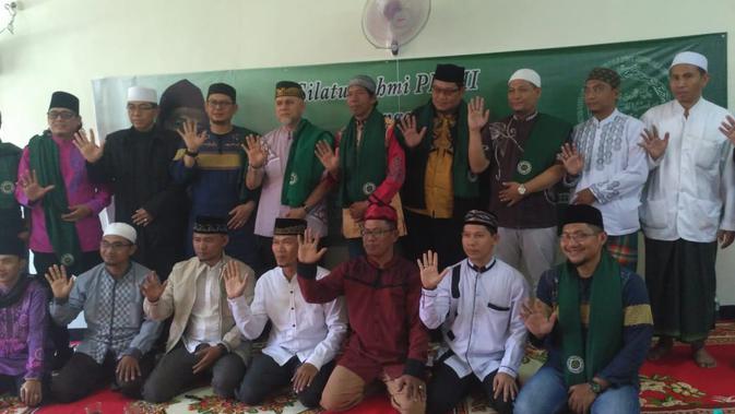 Kiwil bersilaturahmi dengan majelis taklim dan guru mengaji bersama Persaudaraan Mubaligh Muballigah Indonesia (PMMI) (Liputan6.com/ Hernowo Anggie)