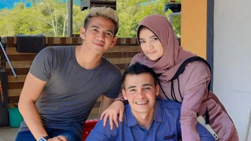 6 Potret Kedekatan Ridho DA dan Calon Ayah Mertua, Kompak Nge-gym Bareng