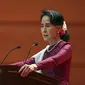 Pemimpin de facto Myanmar Aung San Suu Kyi pada Selasa 19 September 2017 akhirnya bicara ke dunia soal krisis di Rakhine yang memicu eksodus massal warga Rohingya ke Bangladesh (AP Photo/Aung Shine Oo)
