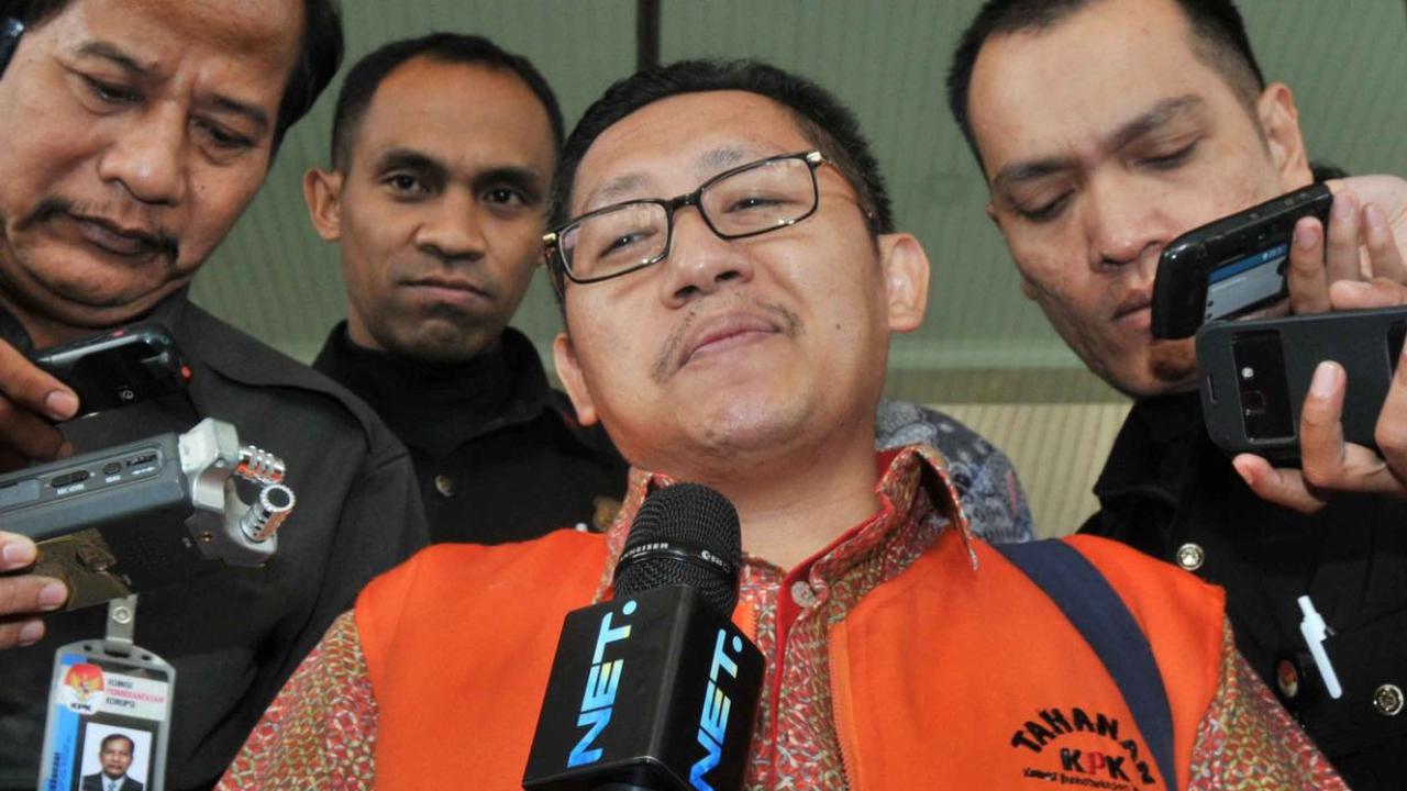 Diketahui, Anas Urbaningrum harus mendekam di penjara karena dinyatakan bersalah melakukan korupsi dan pencucian uang proyek Pusat Pendidikan Pelatihan dan Sekolah Olahraga Nasional (P3SON) Hambalang dan proyek-proyek lainnya kurun waktu 2010-2012.
