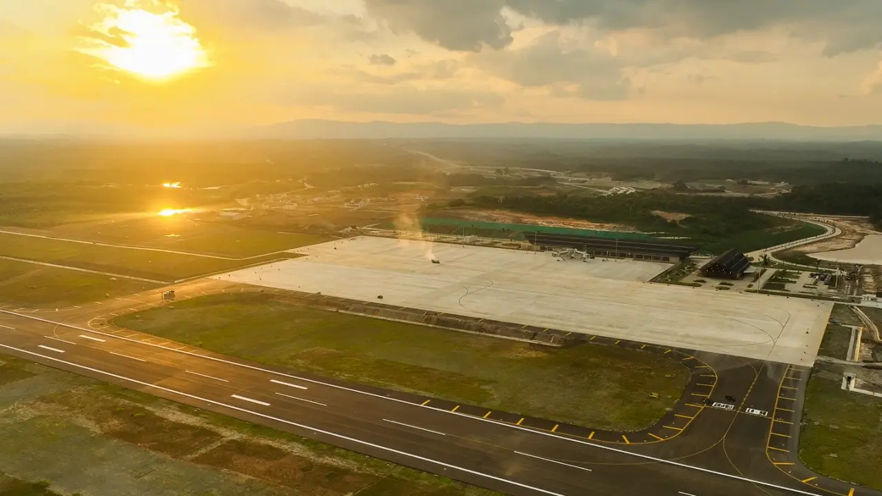 Pembangunan Bandara VVIP Ibu Kota Nusantara (IKN) oleh PT Brantas Abipraya (Persero). (Dok Brantas)