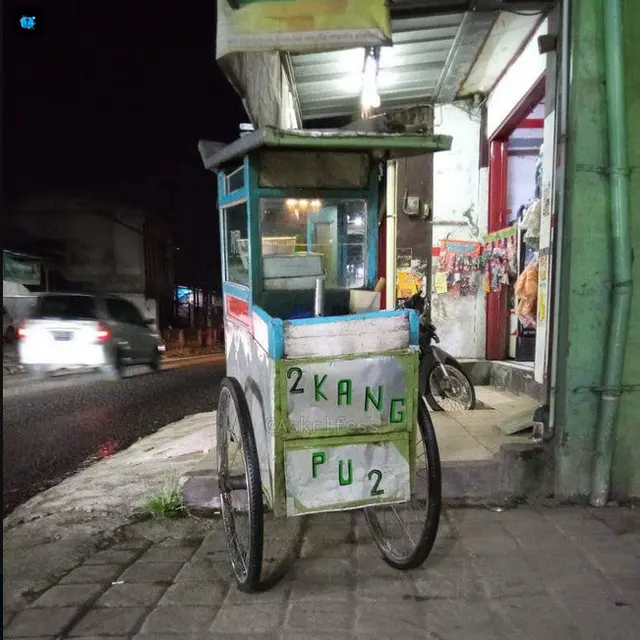 6 Tulisan di Gerobak Jualan Pakai Huruf dan Angka Ini Kocak, Alay Banget