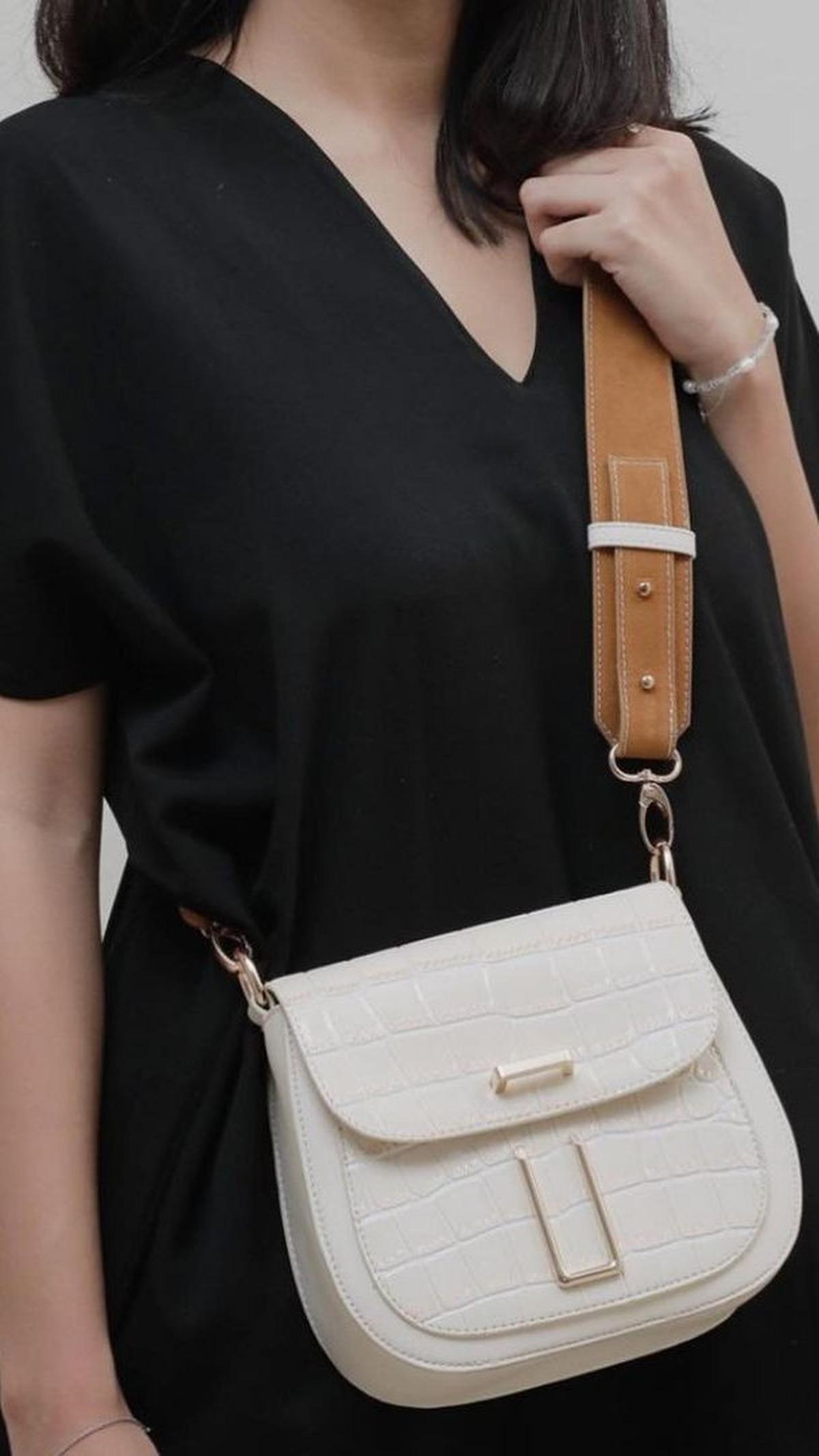7. Josvli, Brand Lokal yang Terkenal dengan Gaya Chic dan Modern
