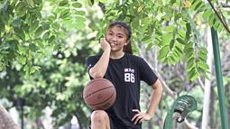 Michelle Kurniawan, saat ini masih duduk di bangku sekolah menengah atas tepatnya di Chis International School.  (Bola.com/Nicklas Hanoatubun)