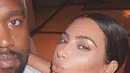 Ia sangat tak suka bila ada orang lain yang menjelekkan hubungan mereka berdua. (instagram/kimkardashian)