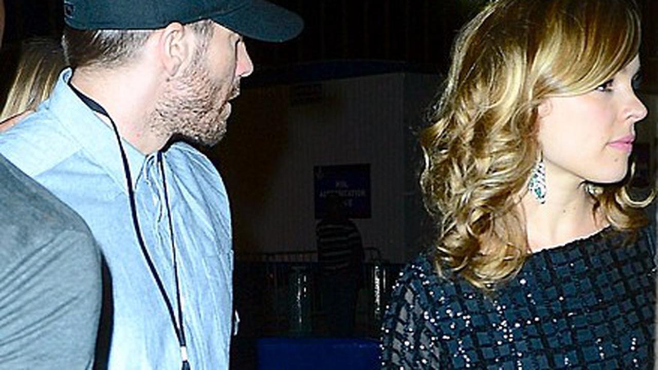 Jake Gyllenhaal dan Rachel McAdams Pacaran?