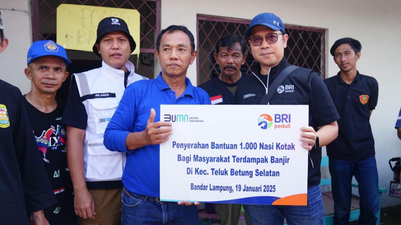 BRI Peduli Korban Banjir Lampung, Salurkan Ribuan Makanan Demi Ringankan Beban Warga
