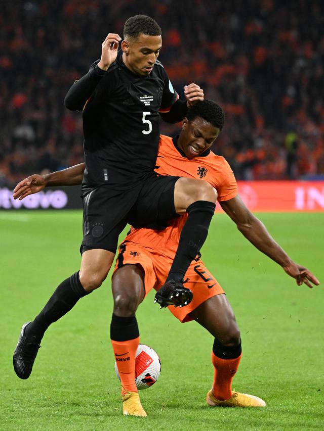 Aksi-Aksi Tyrell Malacia yang Resmi Diboyong Manchester United