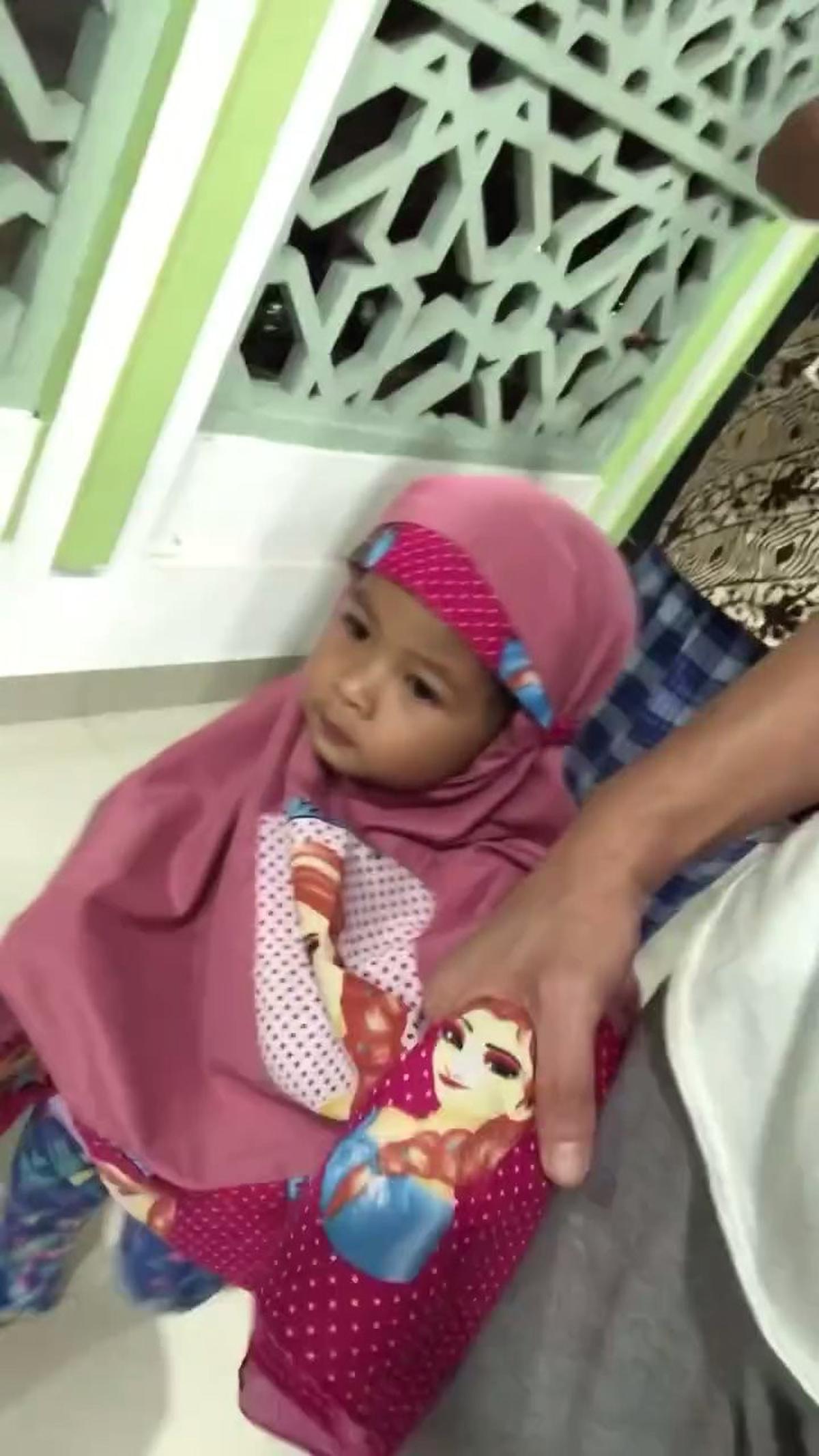 Asuh Anak ART-nya, Hedi Yunus Kenang saat Irma Masih Kecil Senang Diajak Tarawih - Selalu Digendong Pergi ke Masjid