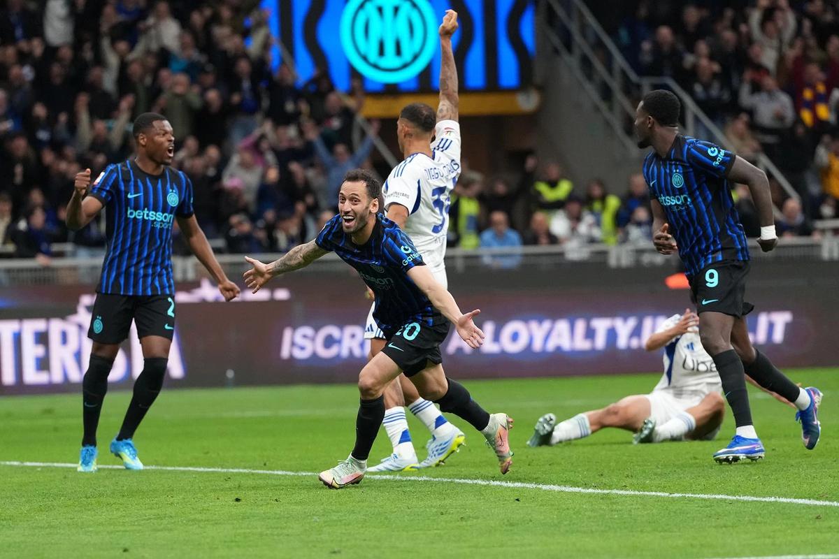FOTO: Inter Milan Melaju ke Final Coppa Italia Setelah Taklukkan Como